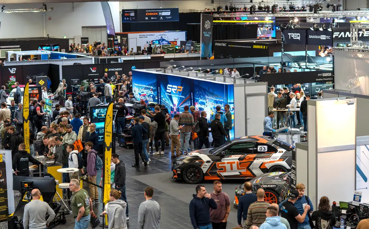 Überblick über die ADAC SimRacing Expo